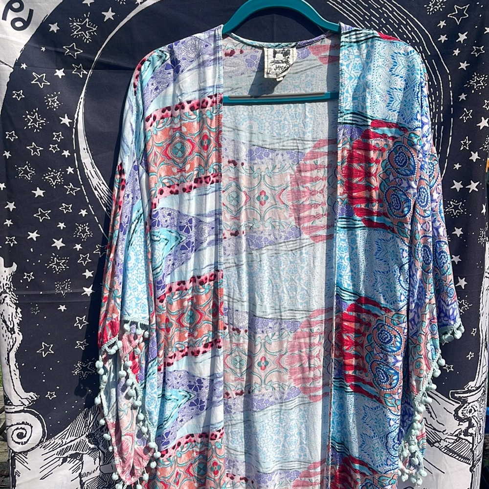 Jaase Floral Flow Red and Teal with Tassels Kimono Robe Swim Sun Cover In Med